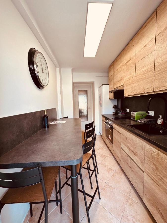 The Nice - 3 Rooms, 3Air Cond, 3Tv, 3Fans, 2 Wc, Wifi Everywhere 5Min Aeroport, Train, Beach, 1Min Tram, 15 Min Centre, Port, Parking Possible エクステリア 写真