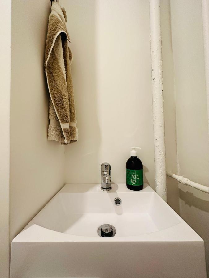 The Nice - 3 Rooms, 3Air Cond, 3Tv, 3Fans, 2 Wc, Wifi Everywhere 5Min Aeroport, Train, Beach, 1Min Tram, 15 Min Centre, Port, Parking Possible エクステリア 写真